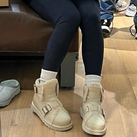 Uggs Dune mini buckle boot