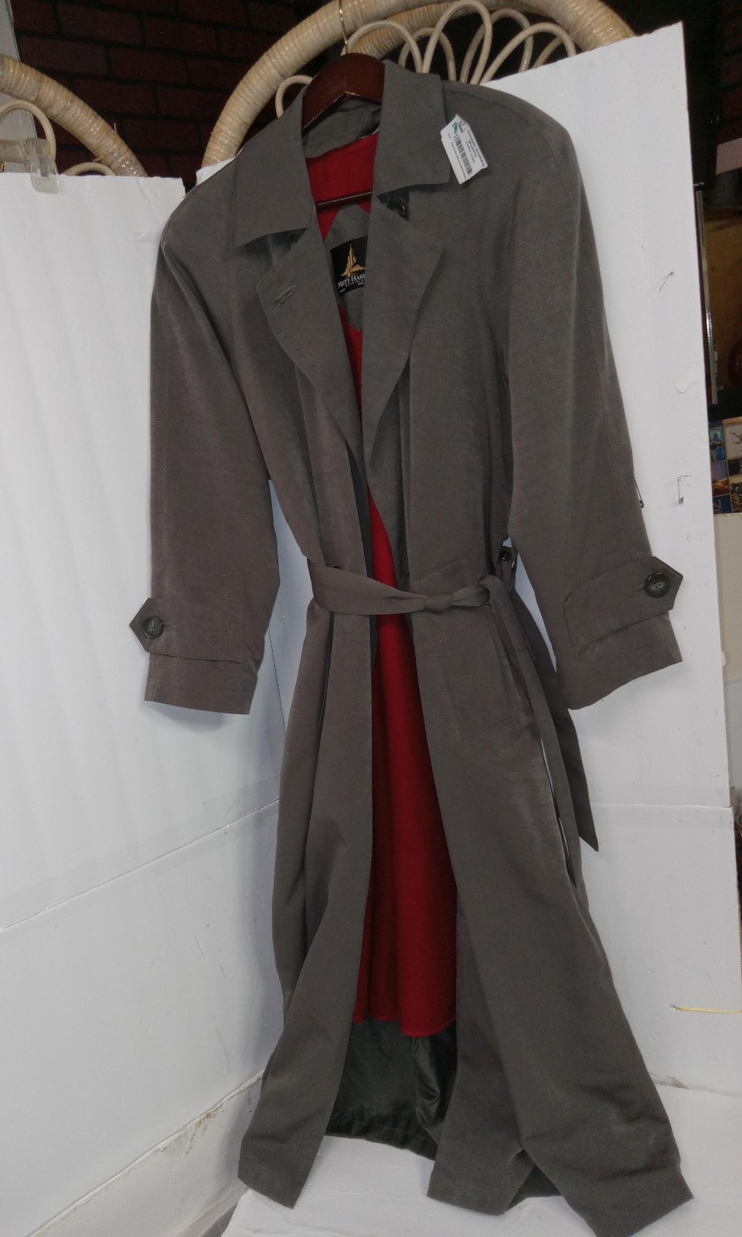 Misty Harbor Trench Coat Removable Lining ,belt, Size M/42"  Grey