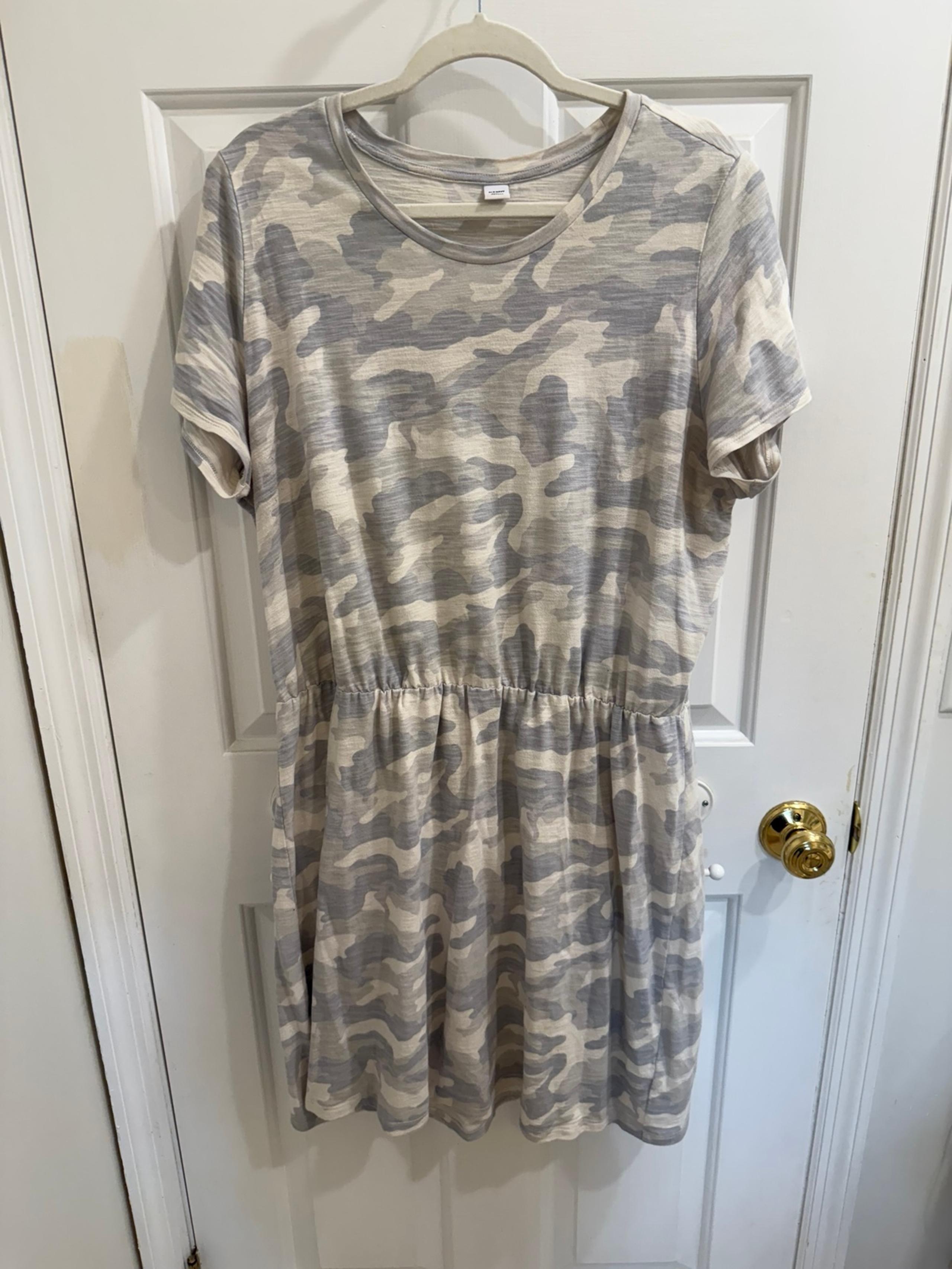 Old Navy XL Grey Camo Dress