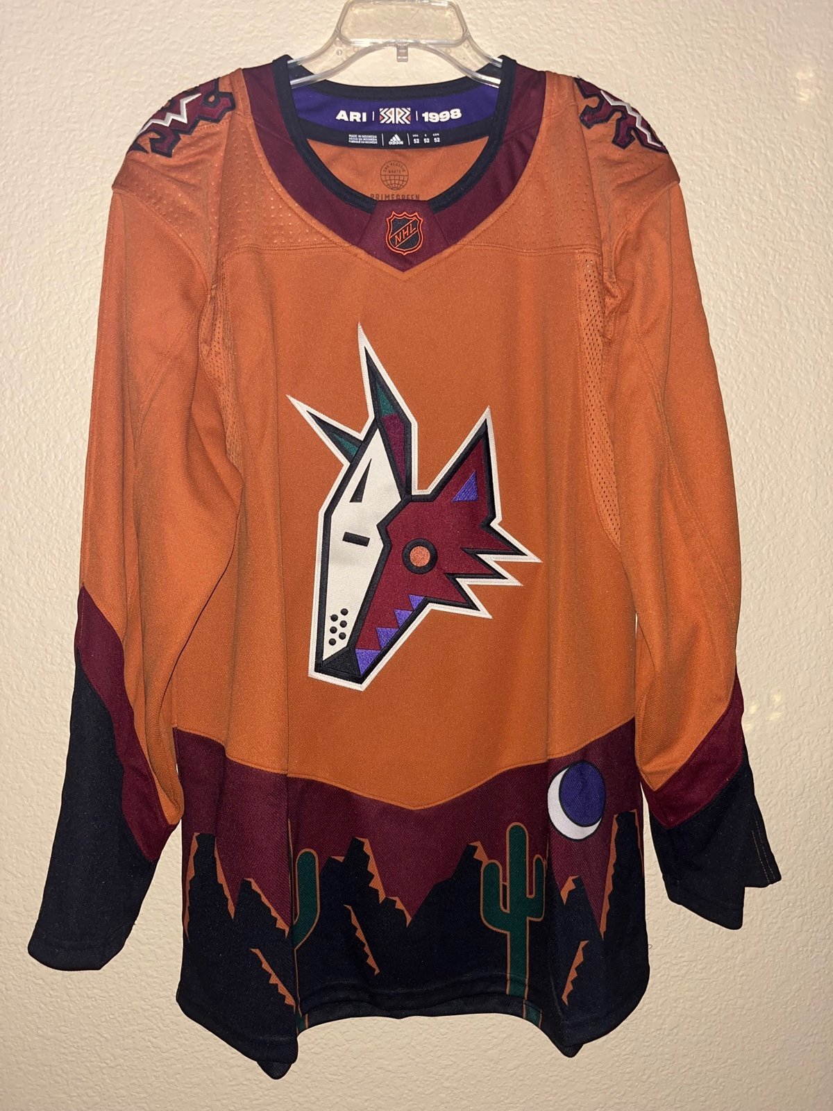 Arizona Coyotes Reverse Retro 2.0 jersey