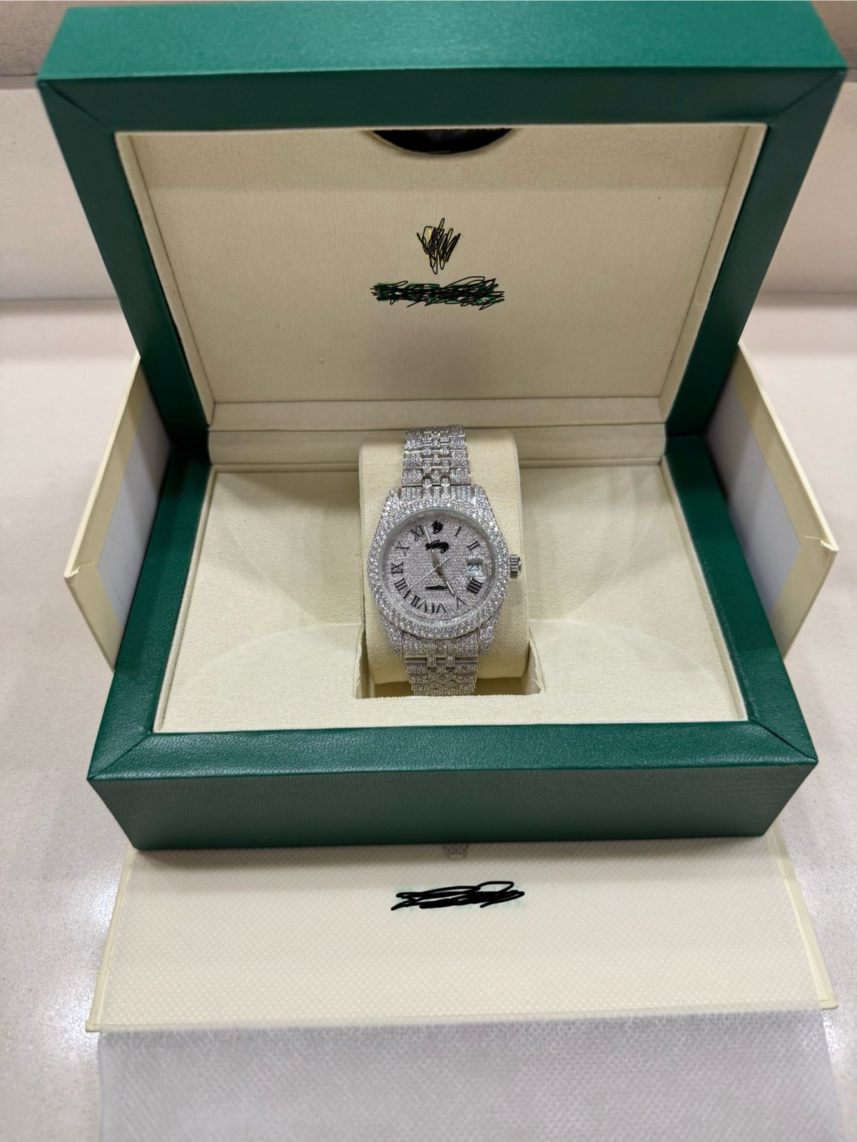 Men’s luxury iced out watch