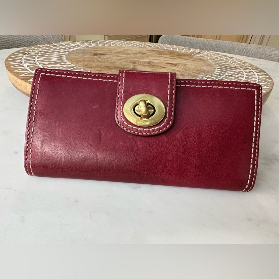 NWT Maroon pink Coach leather Wallet With gold hardware
