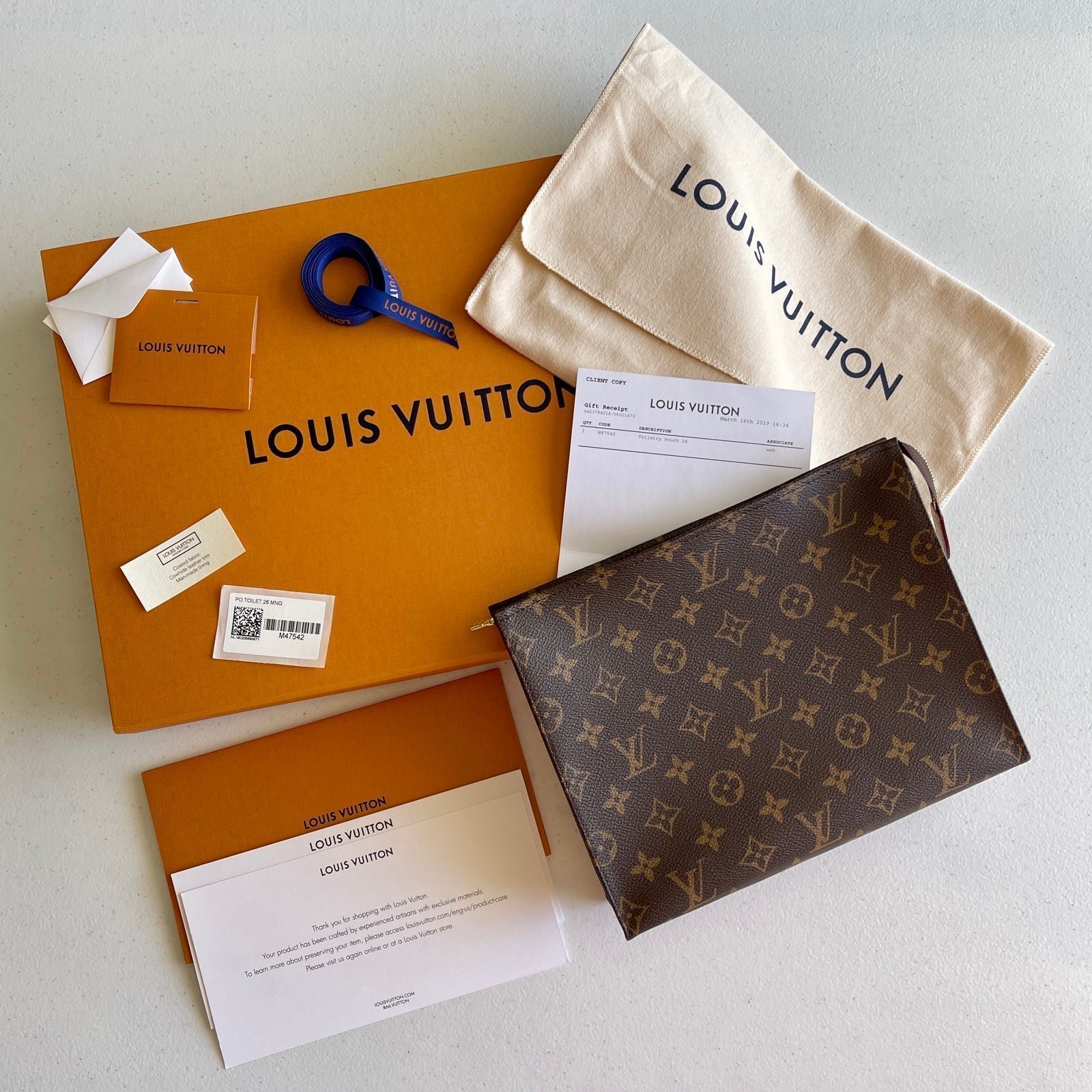 NWT AUTHENTIC Louis Vuitton Toiletry Pouch 26 Monogram Canvas - Discontinued
