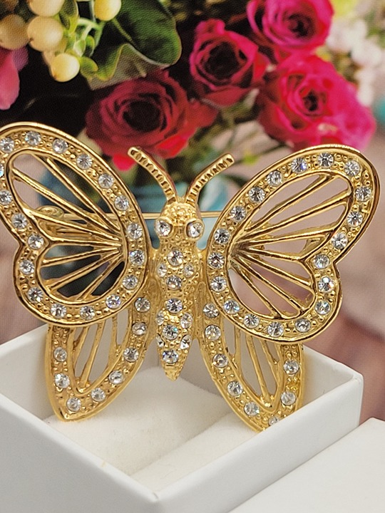 #1273, GORGEOUS VINTAGE GOLD PLATED ROMAN BROOCH, Cz DIAMONDS, 2 IN