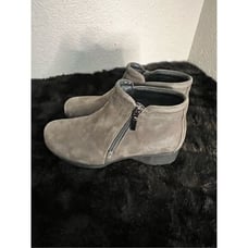 Dansko Lee Casual Ankle Boots EUR 37 Women Size 6.5 Gray Nubuck Leather Zip