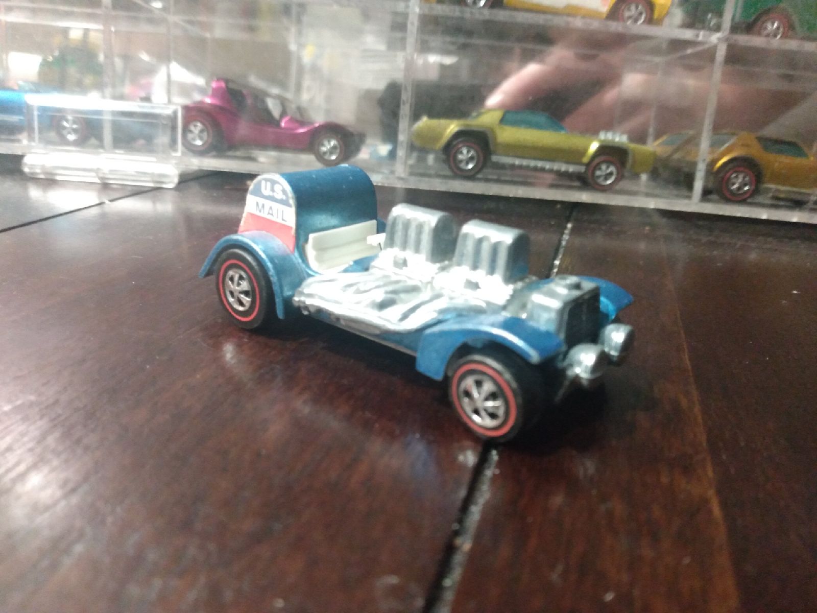Hot Wheels redlines special delivery