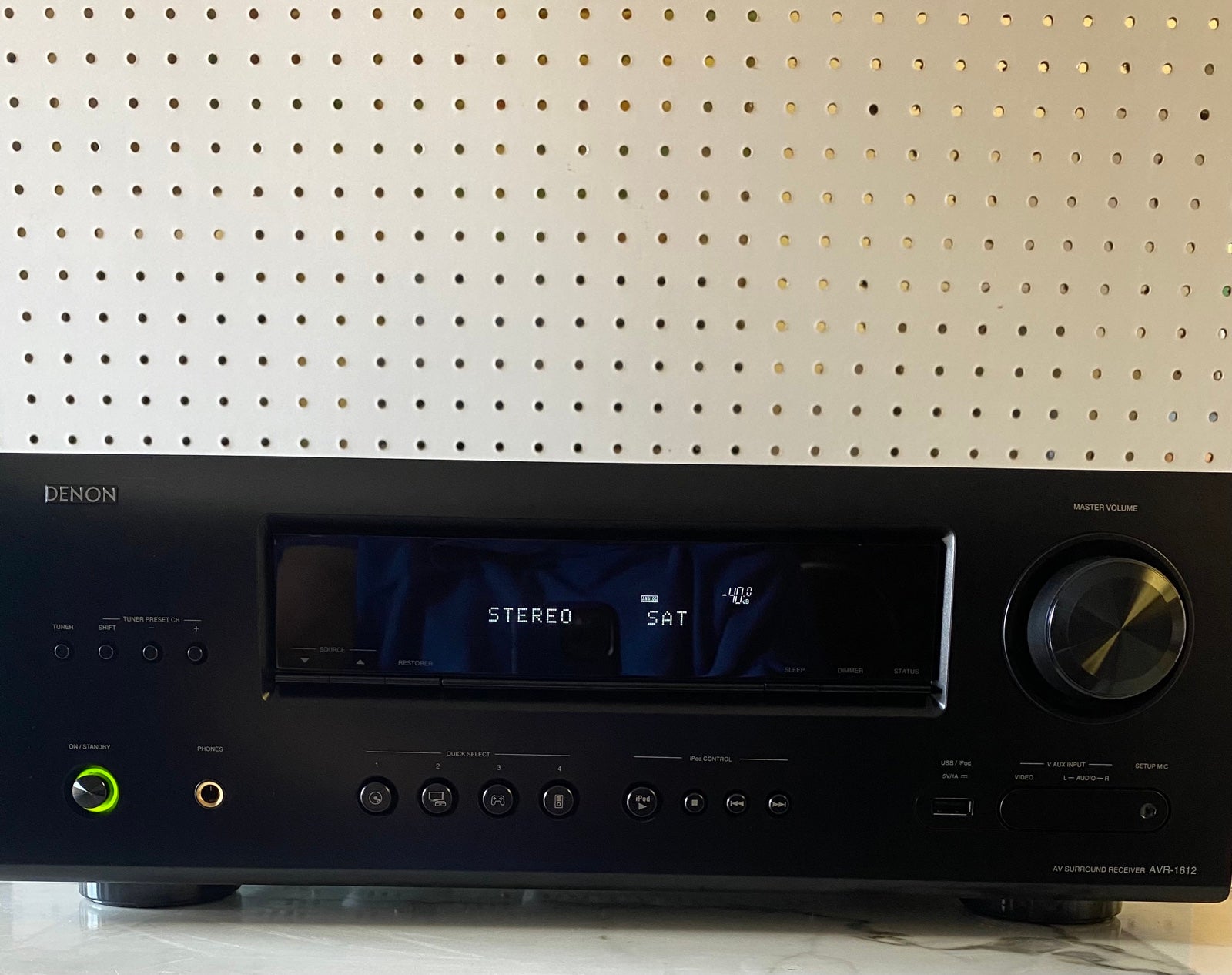 Denon AVR-1612 - 5.1 Channel AV Sorround Receiver.