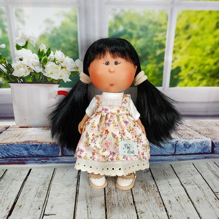 Little Doll Mia 9'' Dressed Girl