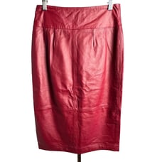 Newport News women’s size 4 leather red skirt knee length zipper slit