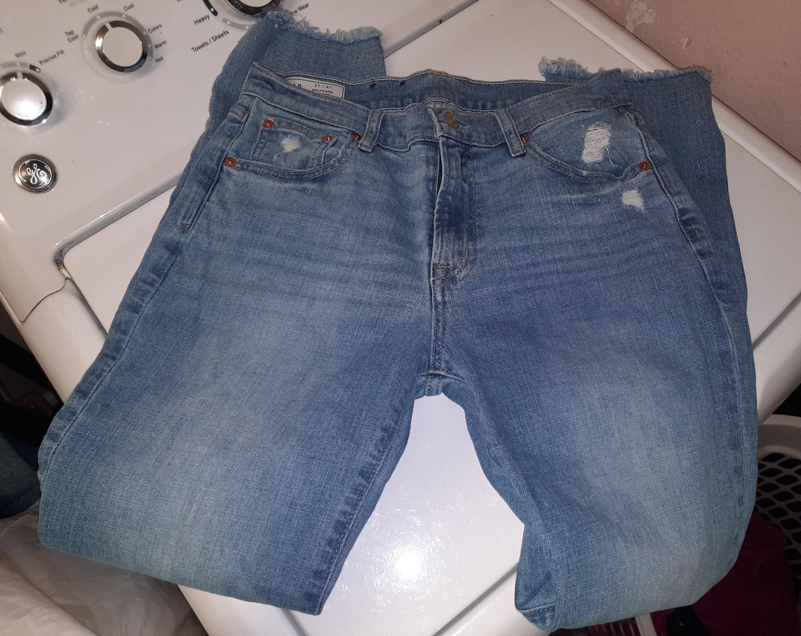 Womens gap skinny ripped jeans sz4/27
