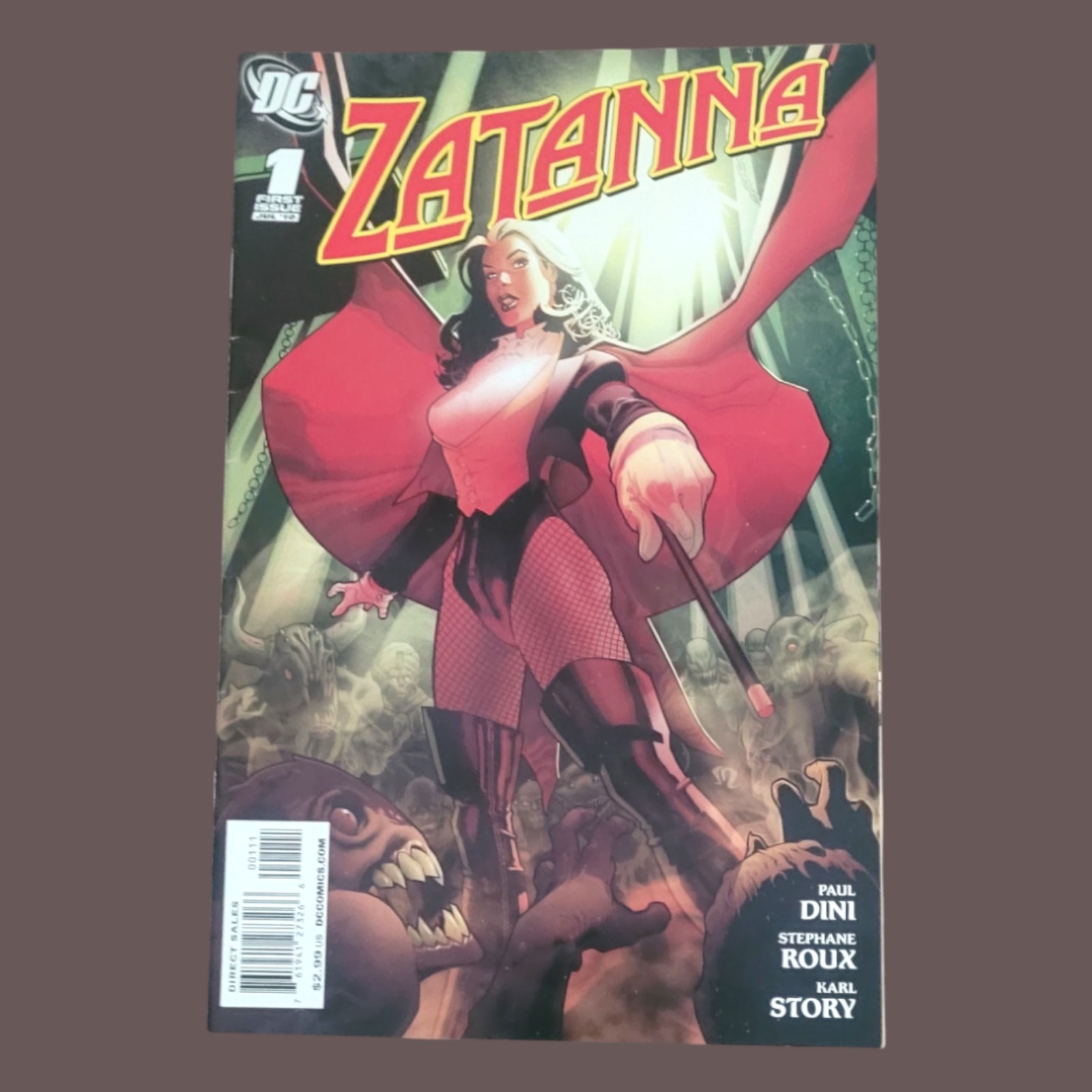 DC Zatanna July 2010 #1 Comic Book