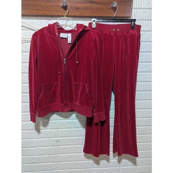 Liz Claiborne Women's Red Velour Two-Piece Satin Trim Track Suit Set Size L/XL