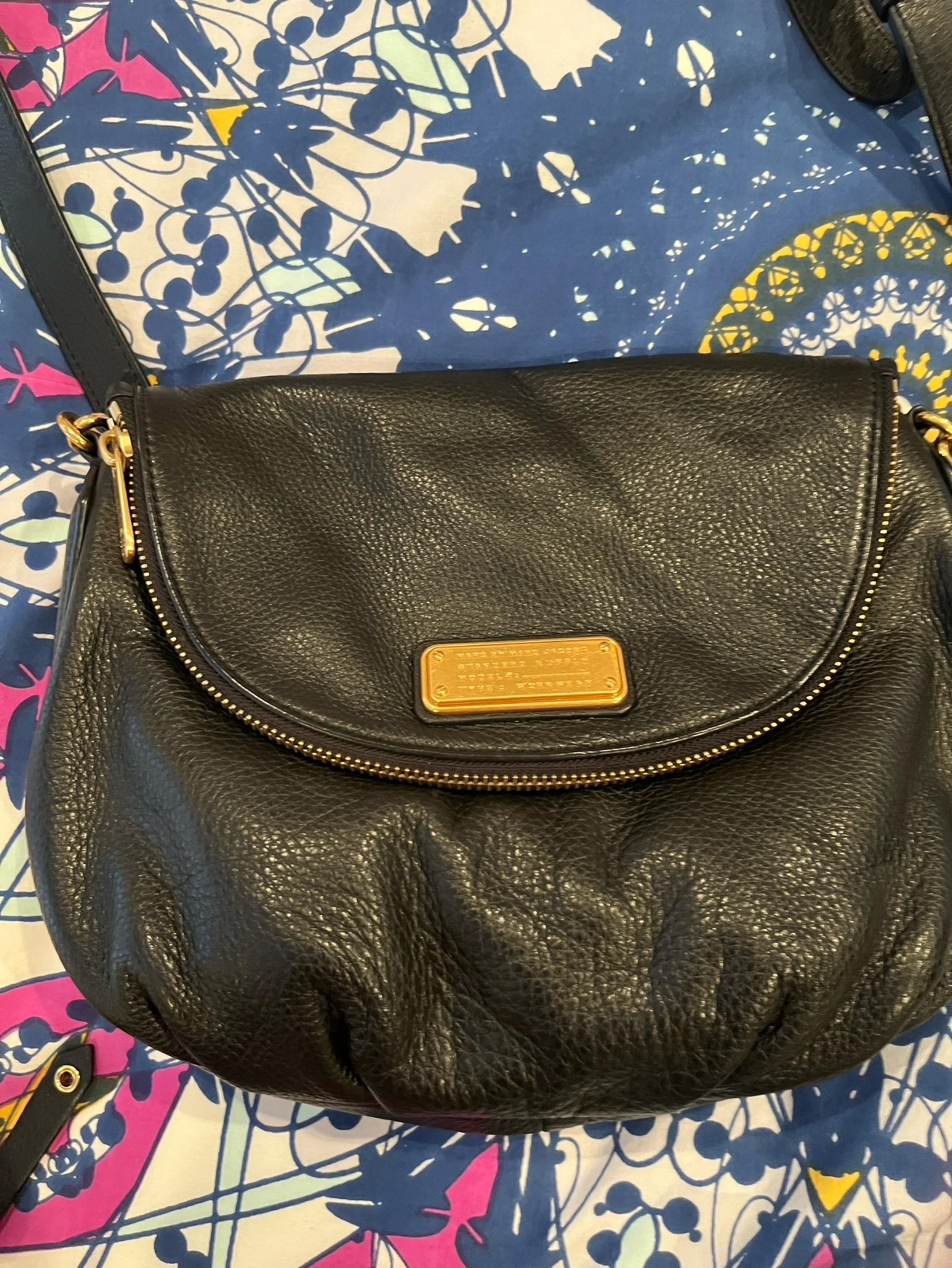 Marc by Marc Jacob’s classic q Natasha crossbody black leather bag