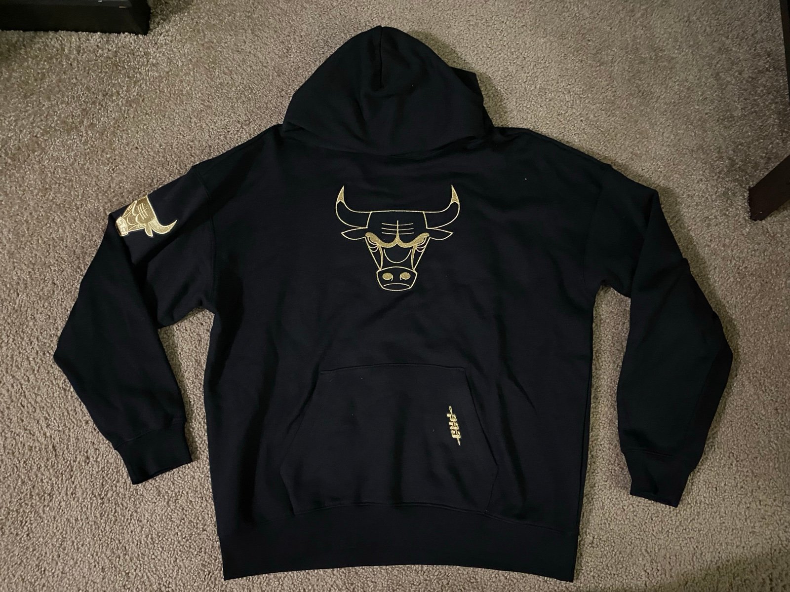 Pro Standard NBA Chicago Bulls Black Gold Pullover Jacket Men’s Size M New