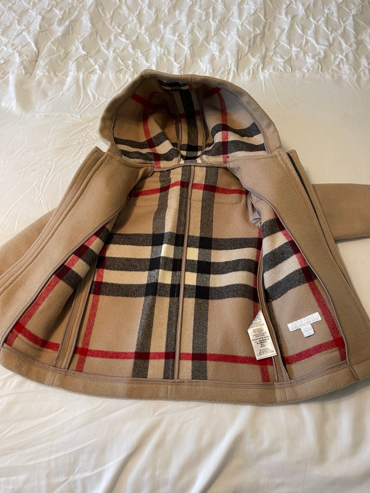 Burberry winter coat size 2t