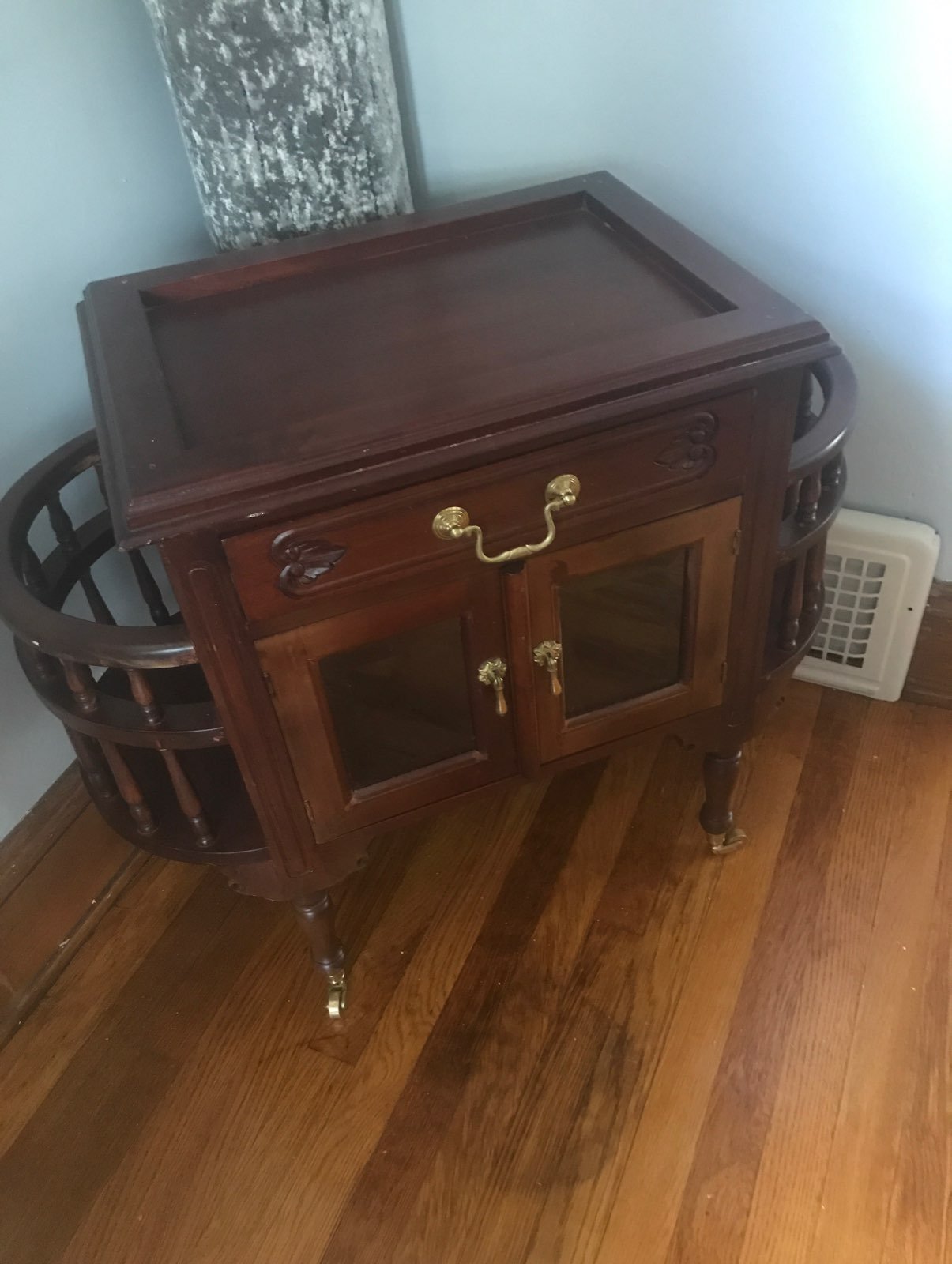 Wood tables in perfect condition