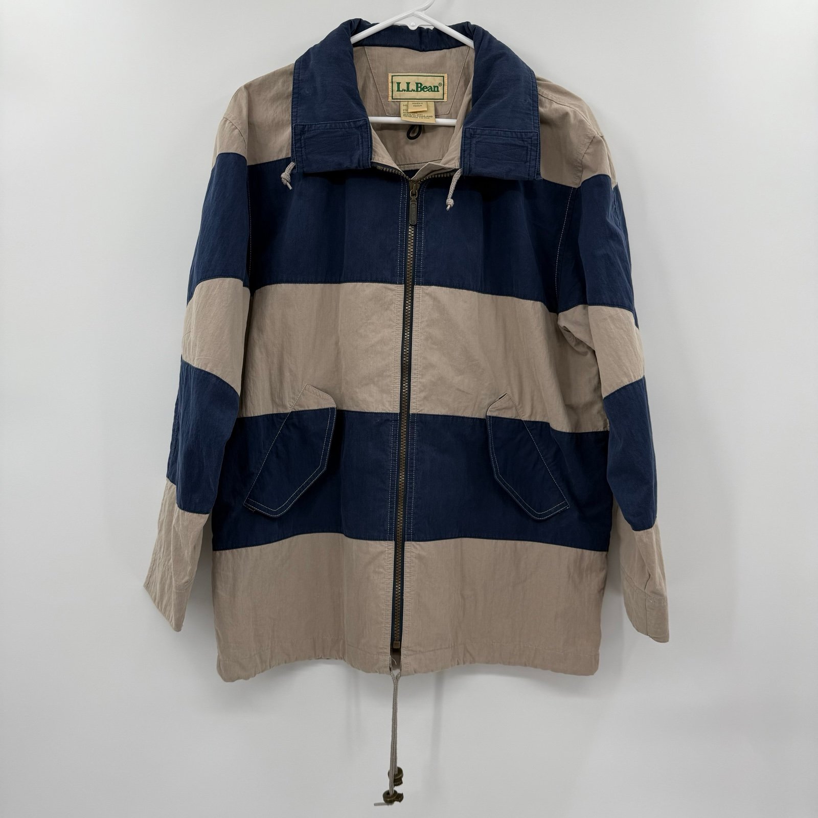 Vintage women’s LL bean windbreaker big stripe jacket size medium