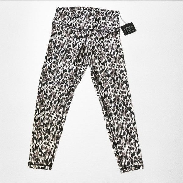 DYI-Define Your Inspiration Animal Print Leggings Size X-Large