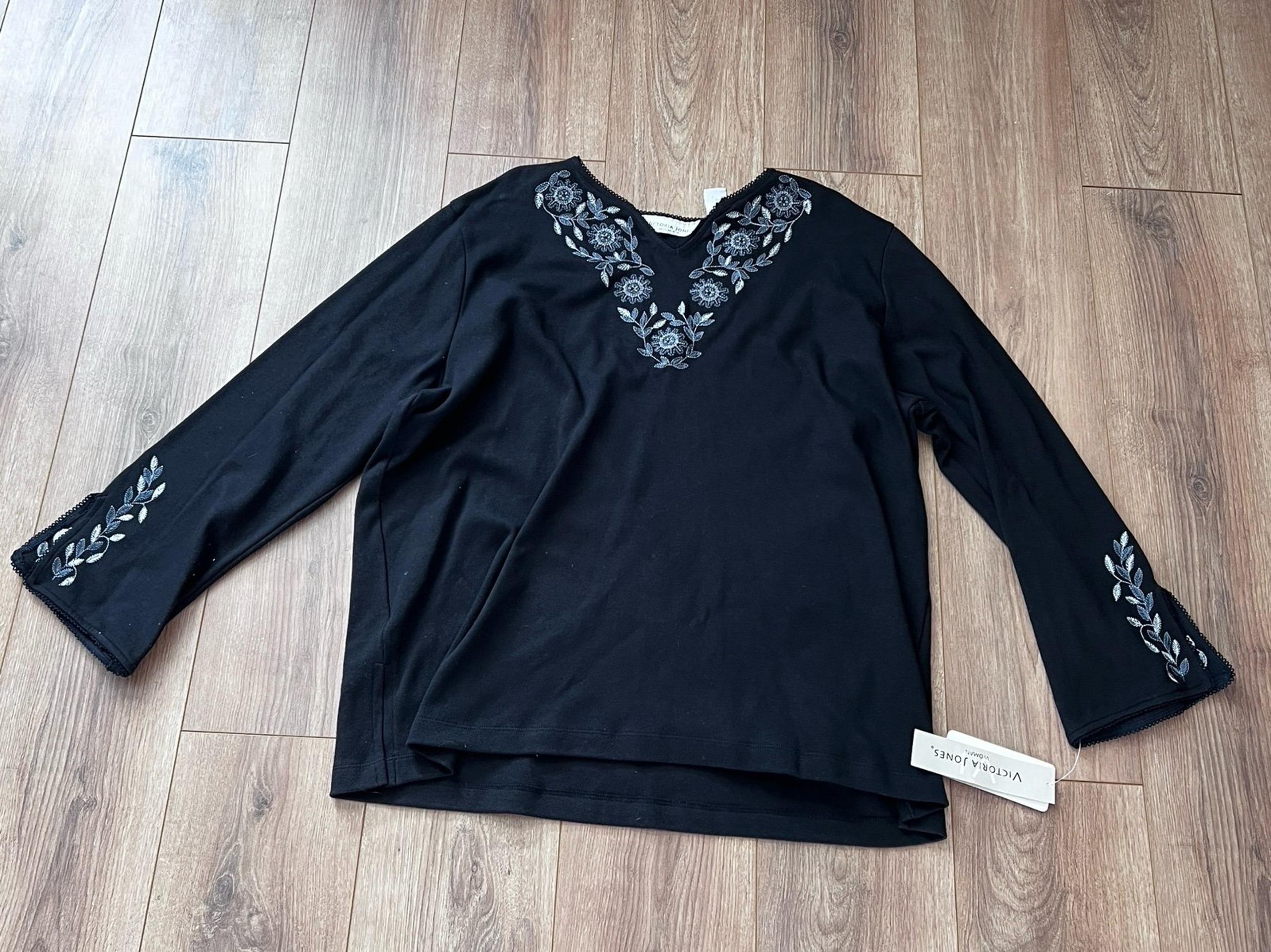 Victoria Jones Long Sleeve Size 2X New
