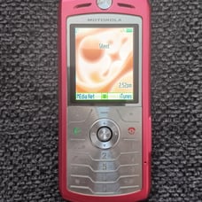 Motorola SLVR / Sliver L7 - Pink ( Cingular ) Rare Cell Phone Bundle