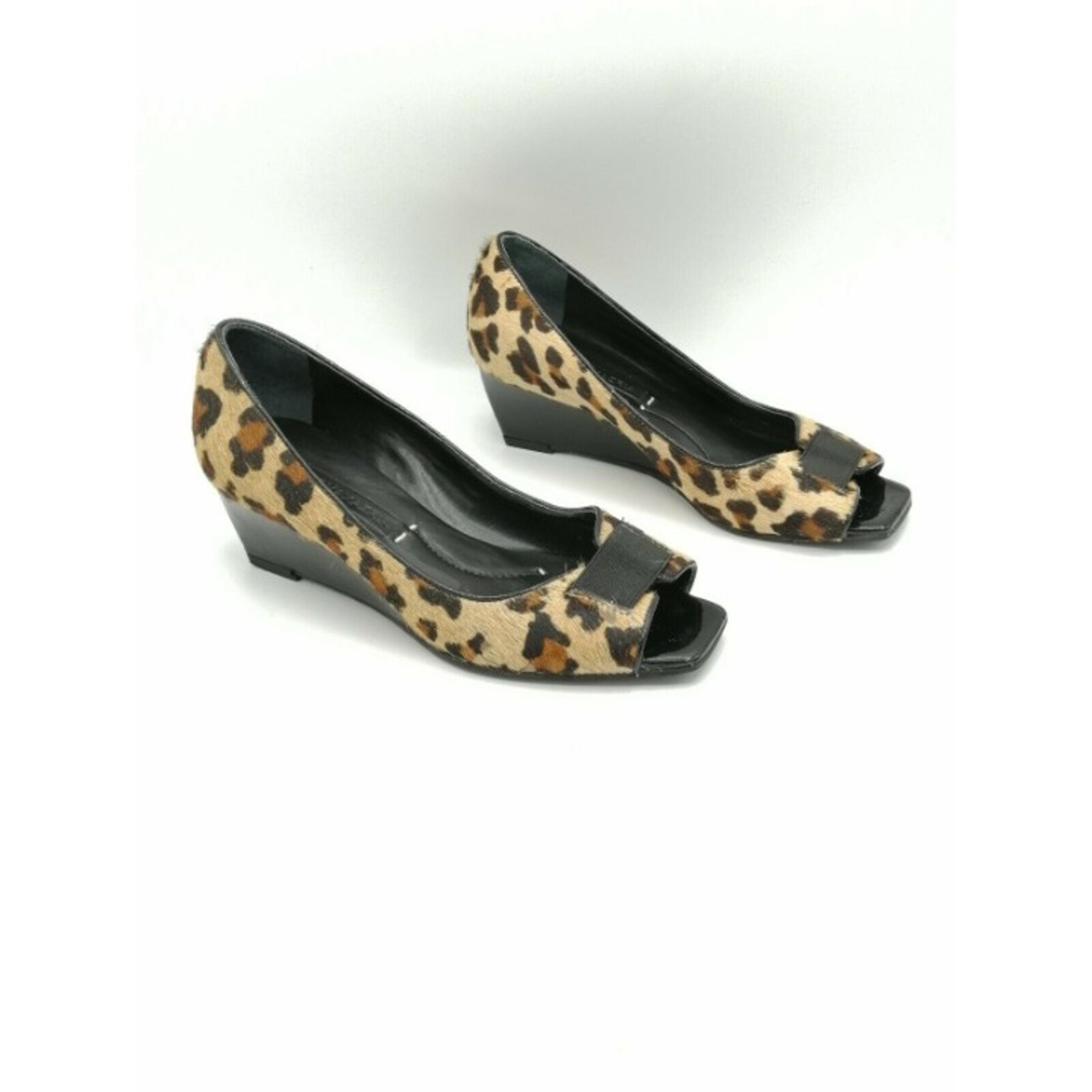 Bcbgmaxazria Low Wedge Cafl Hair Shoes Women’s US 5.5B