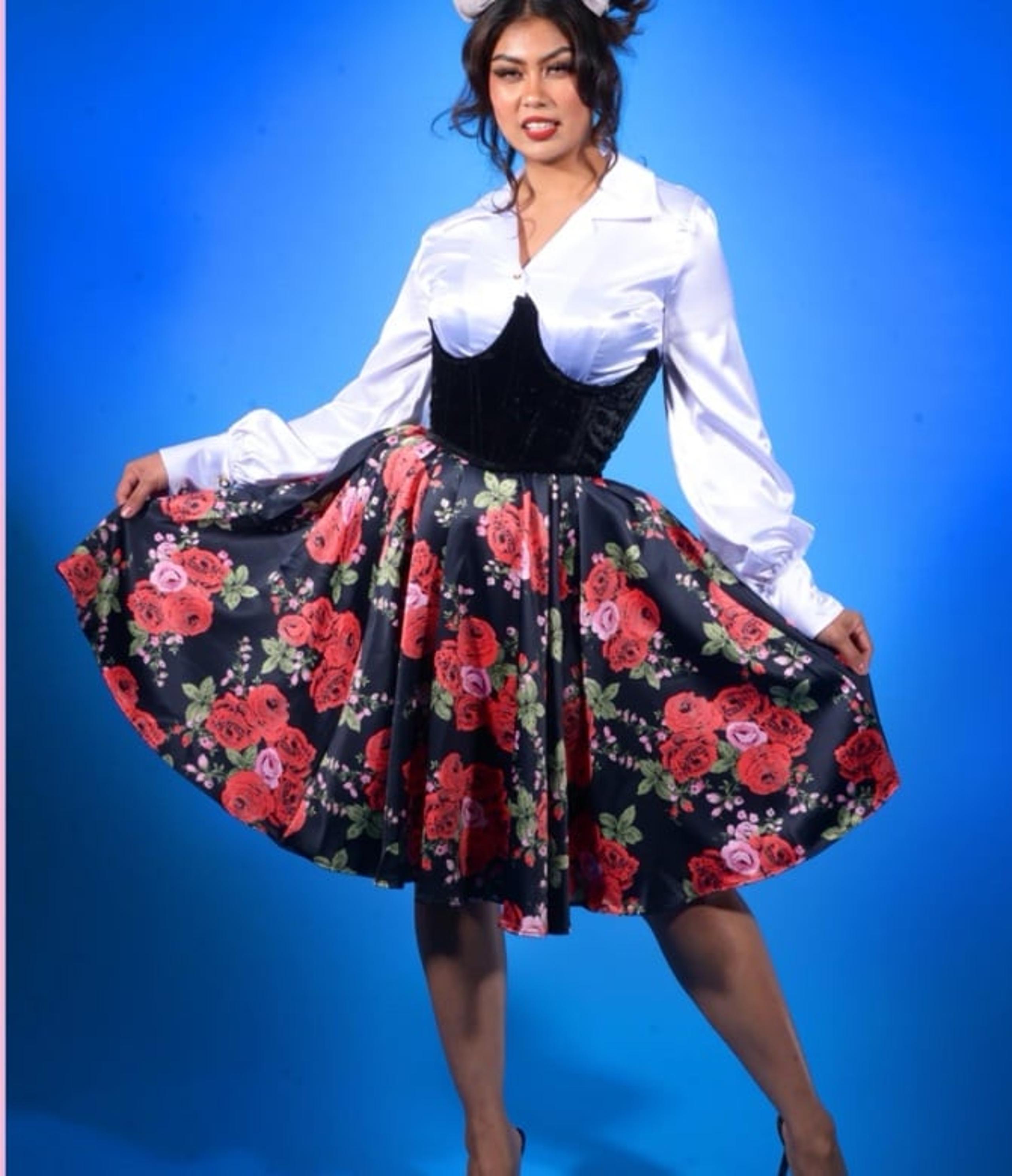 NWOT Pinup Girl Red Rose Gathered skirt XL