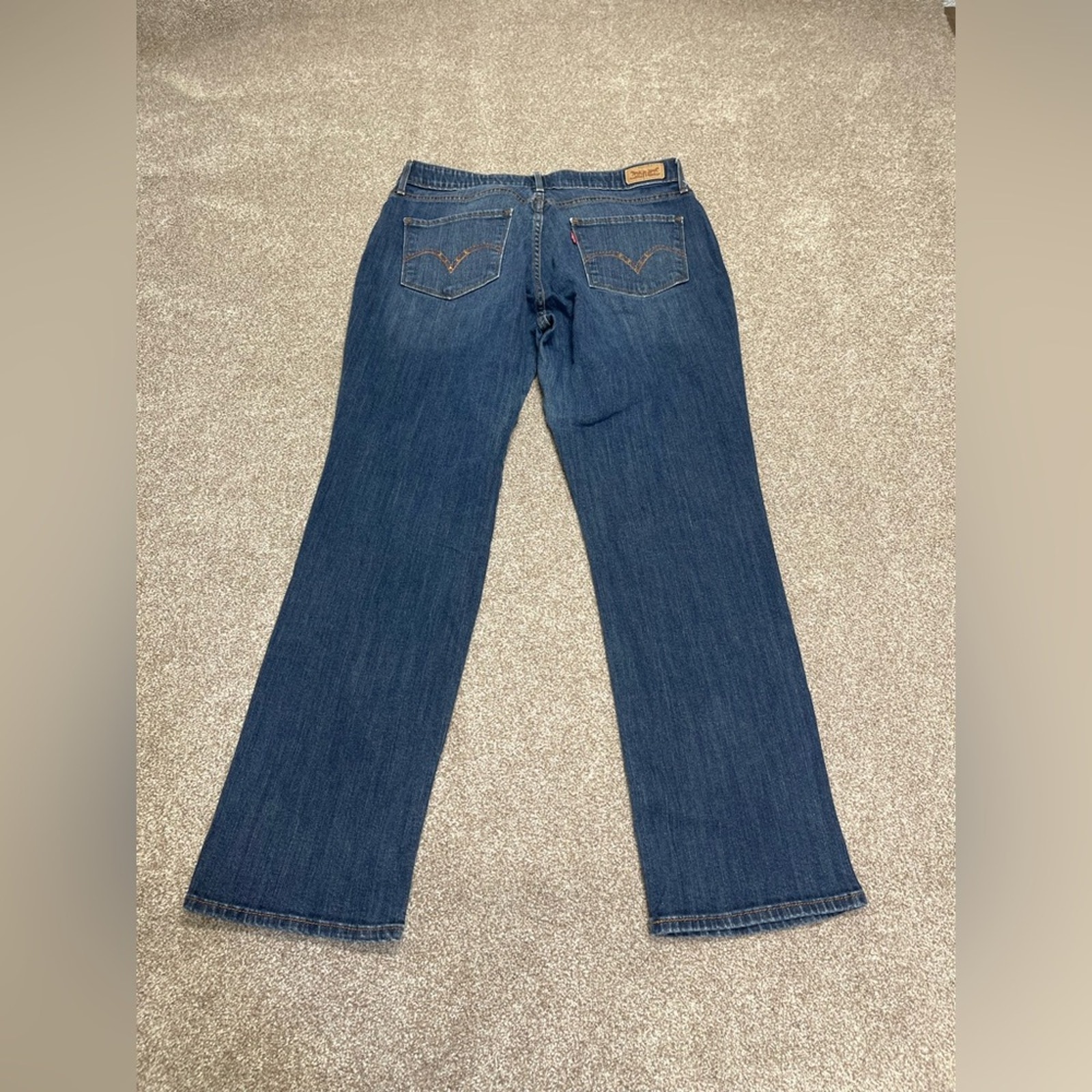 western rodeo cowgirl Levi's 525 Perfect Waist Straight Leg 31x29.5 blue jeans