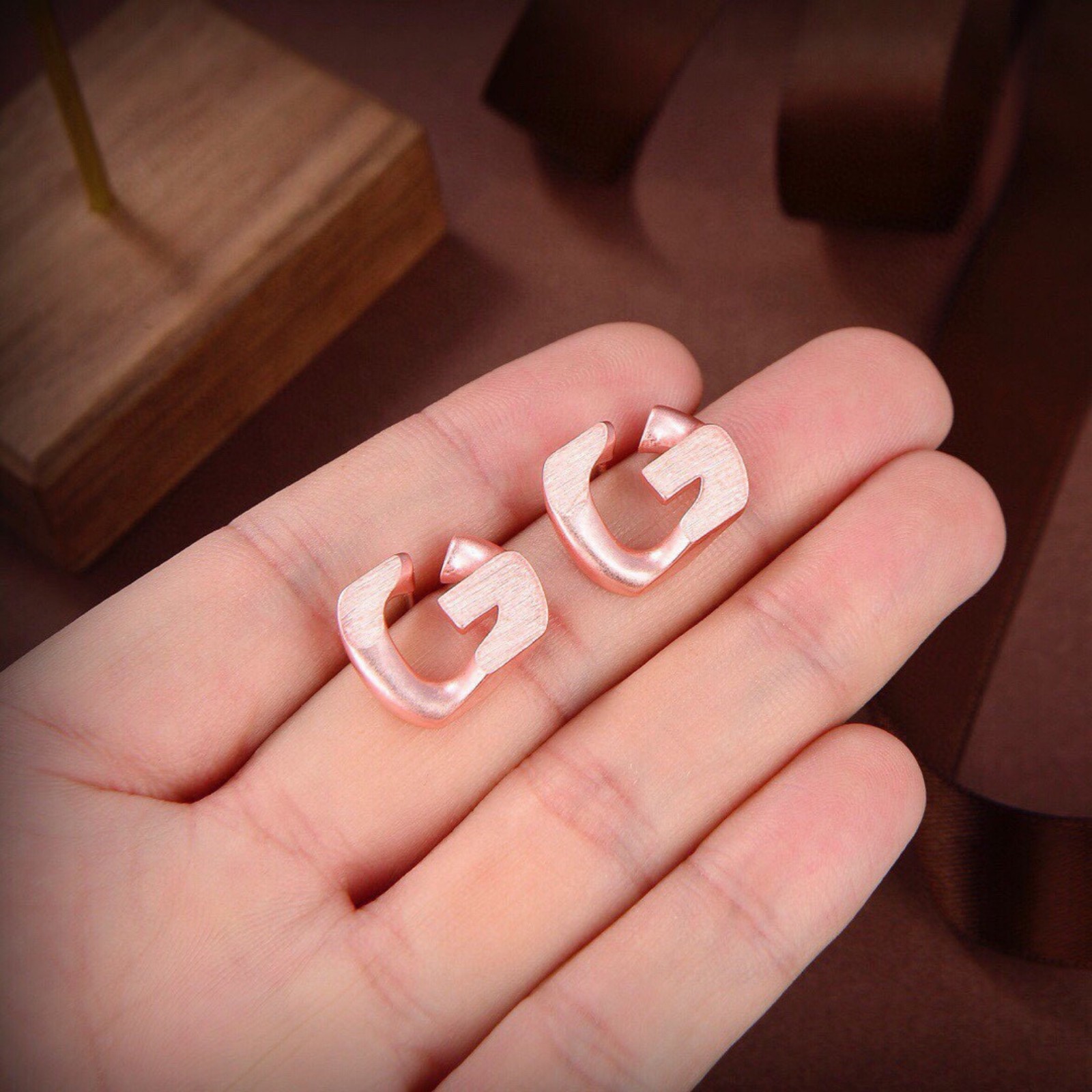 Pink letter stud earrings