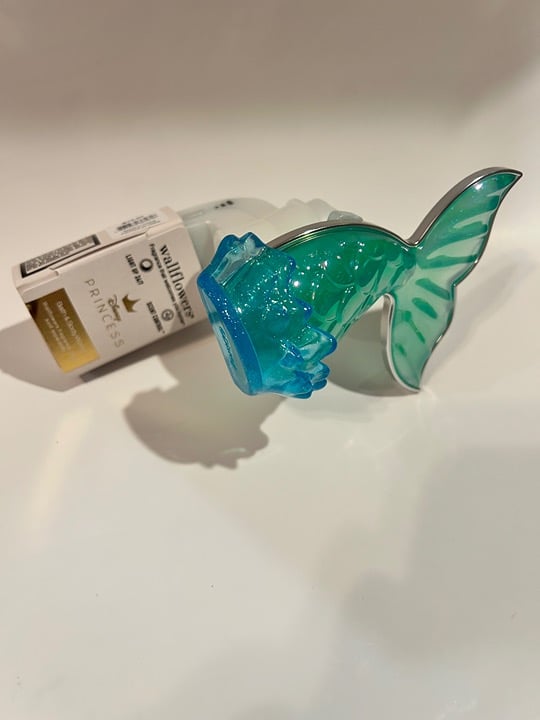 NEW IN HAND Bath and Body Works Disney Ariel Mermaid Wallflower Plug In NEW