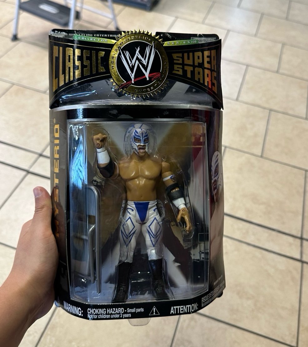 WWE “Rey Mysterio”