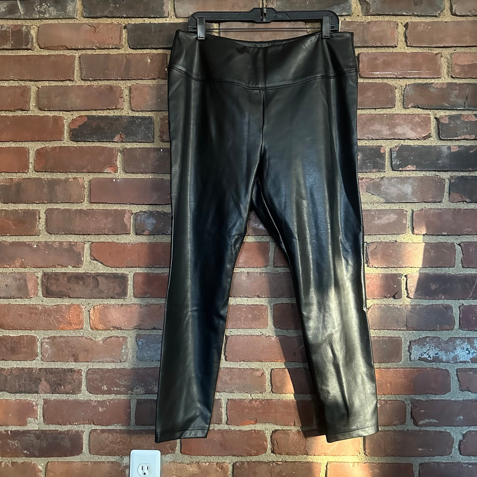 Vegan Leather Runway Legging size 18 short 18S (W33 X L26) high rise