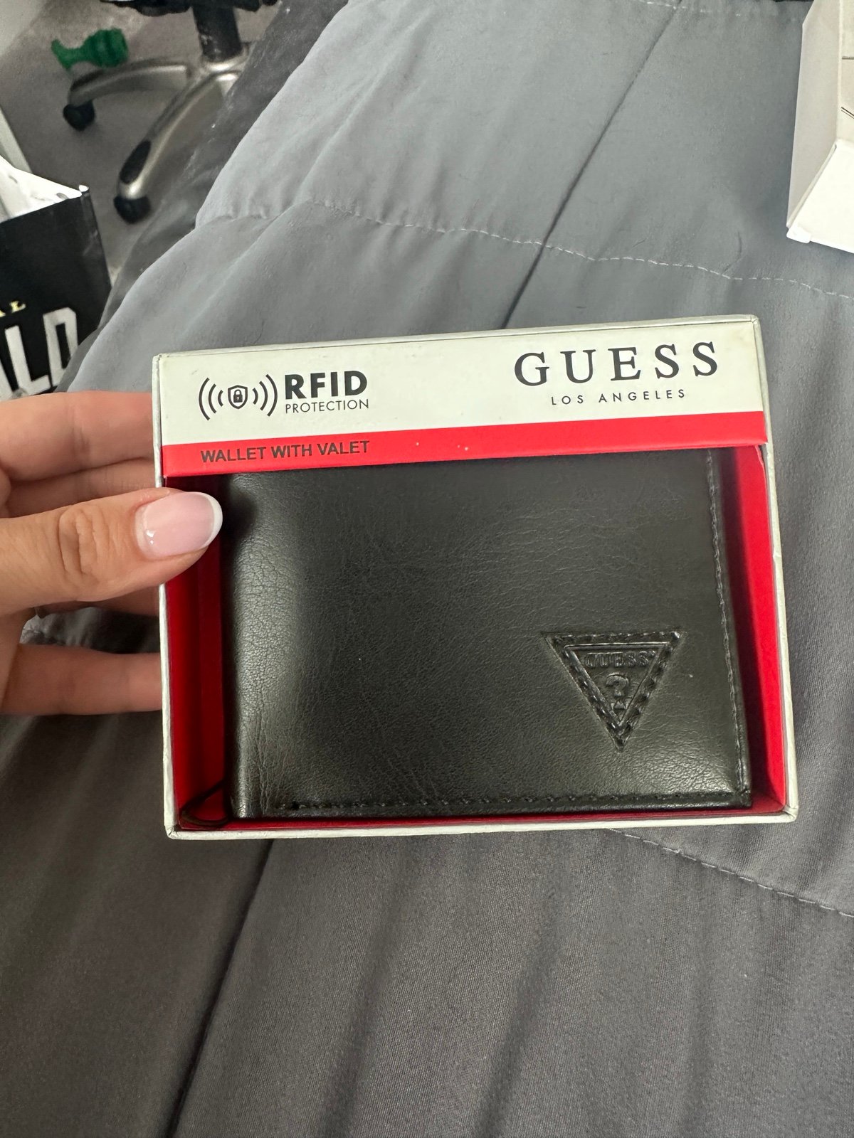 Guess folding wallet for men