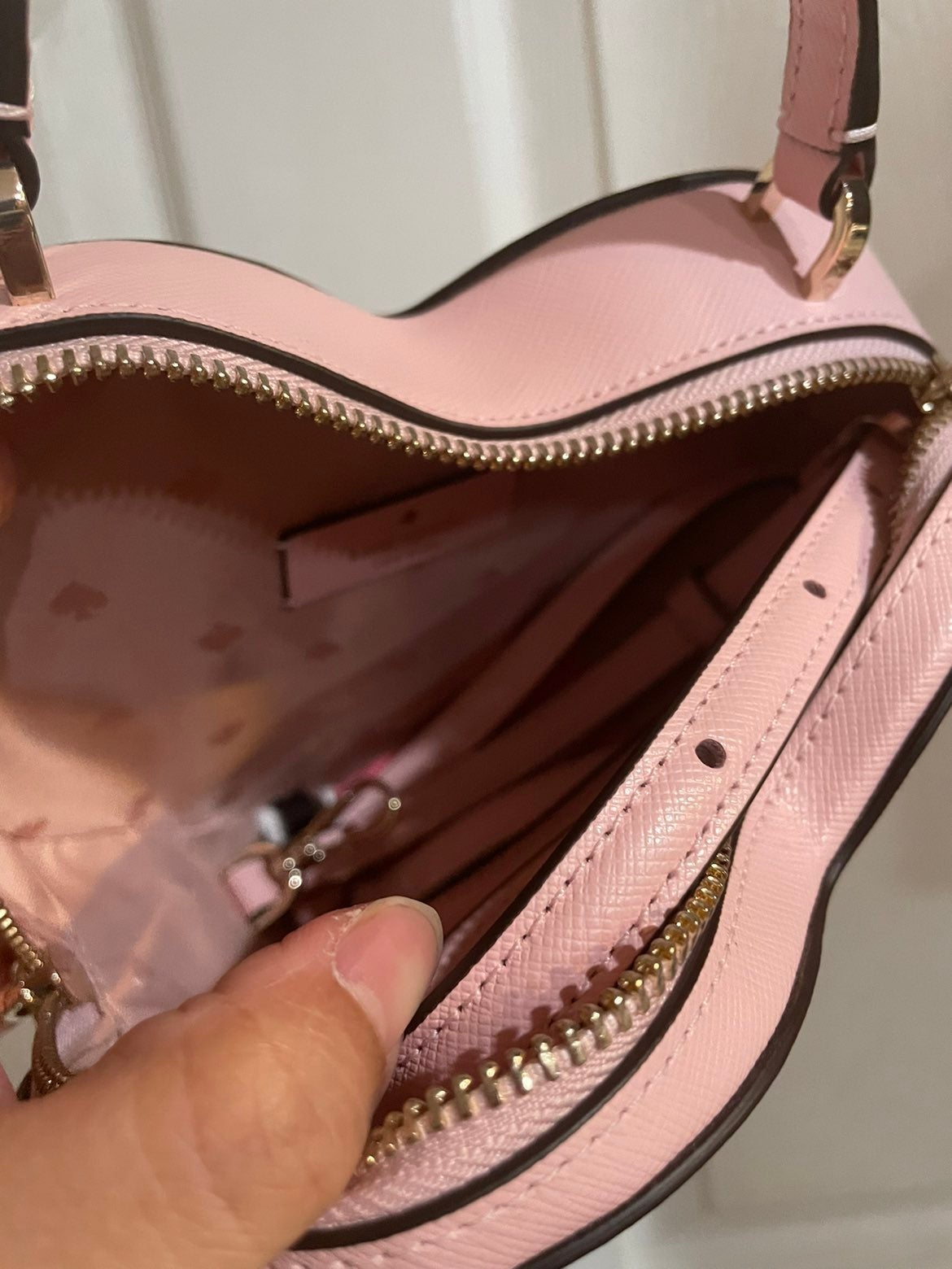 Kate Spade New York Heart Crossbody In Pink - detail