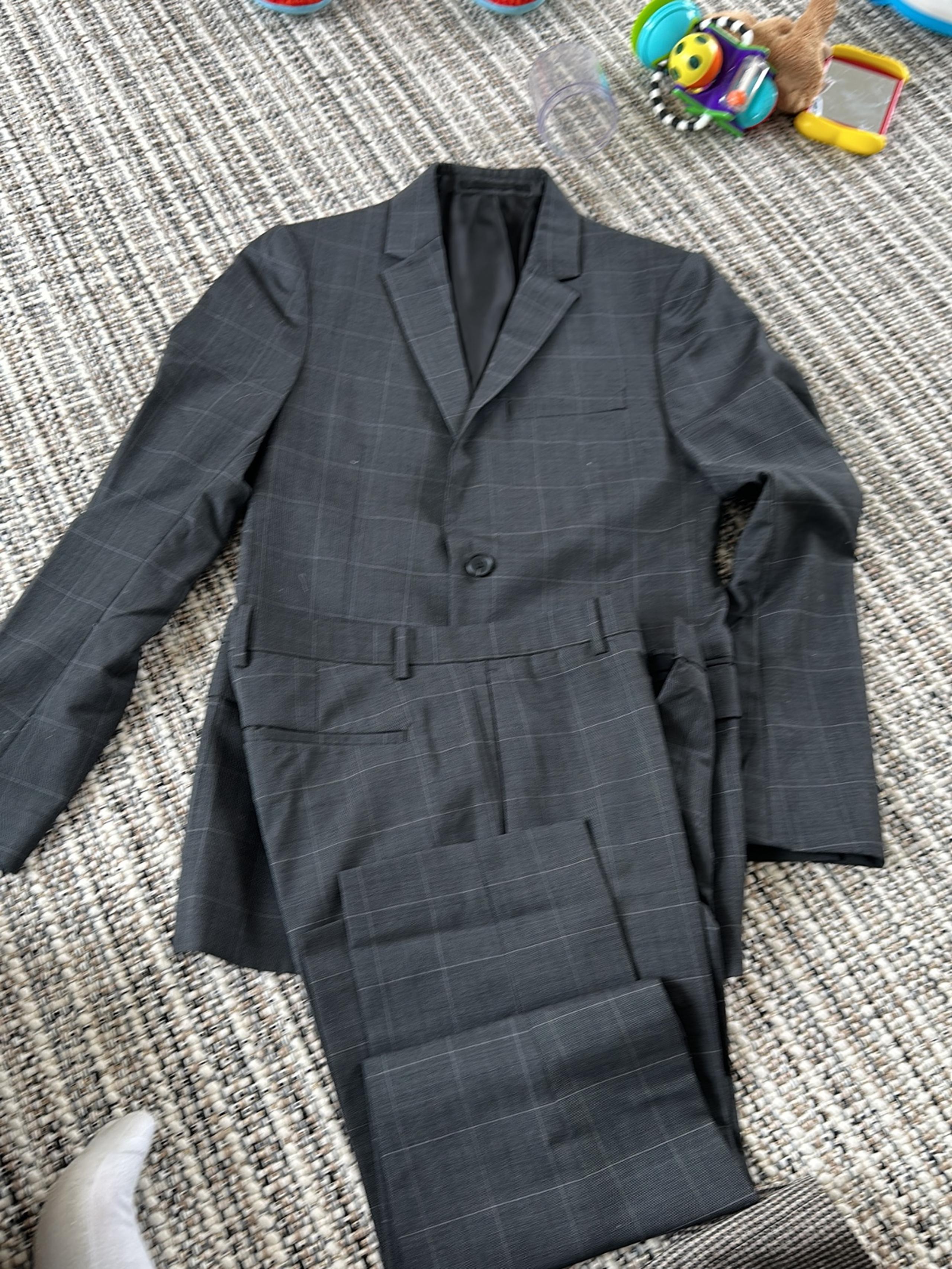 Theory men’s suit jacket and pants