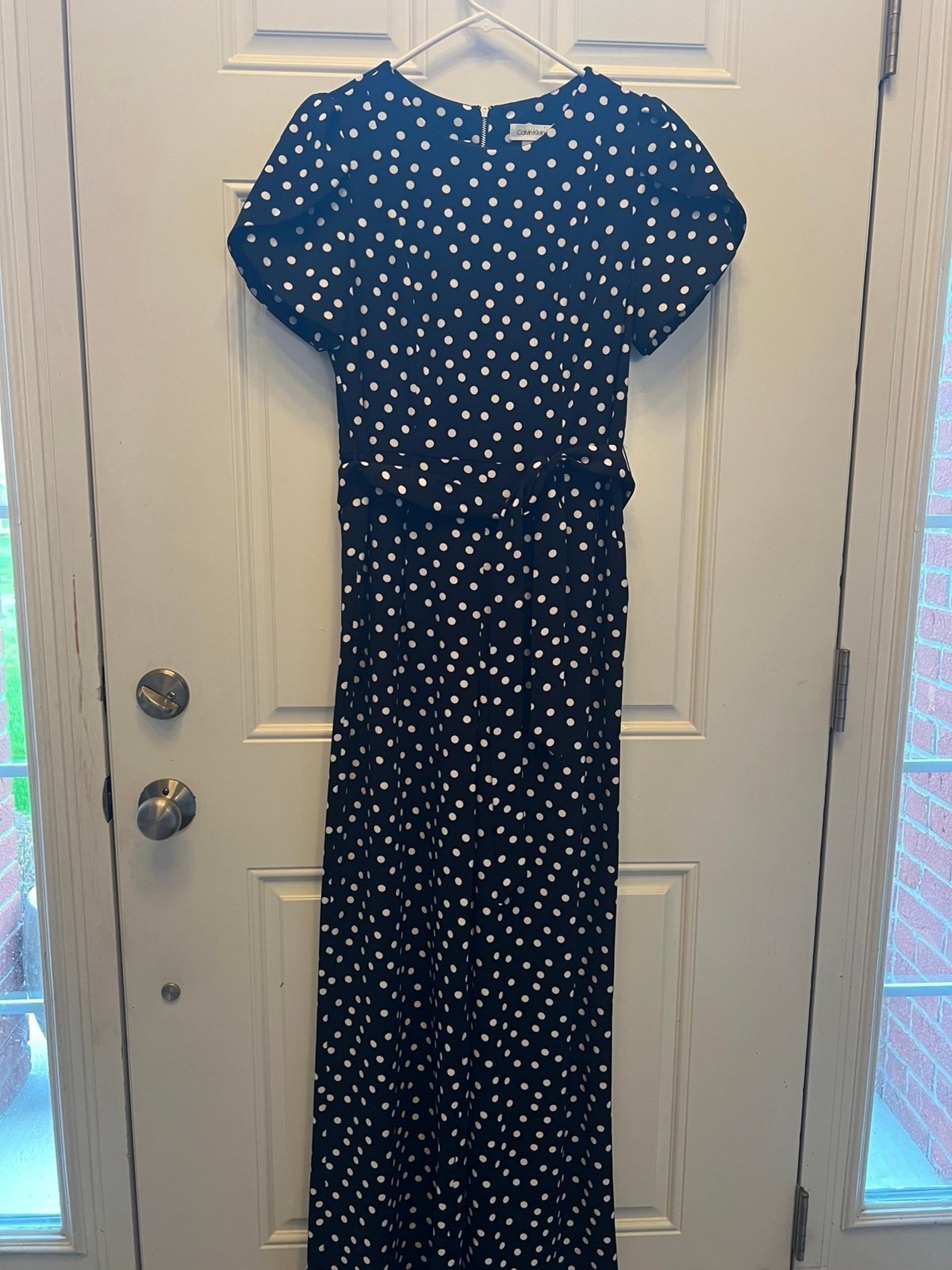 CALVIN KLEIN BLACK AND WHITE POLKA DOT PANTSUIT SIZE 10