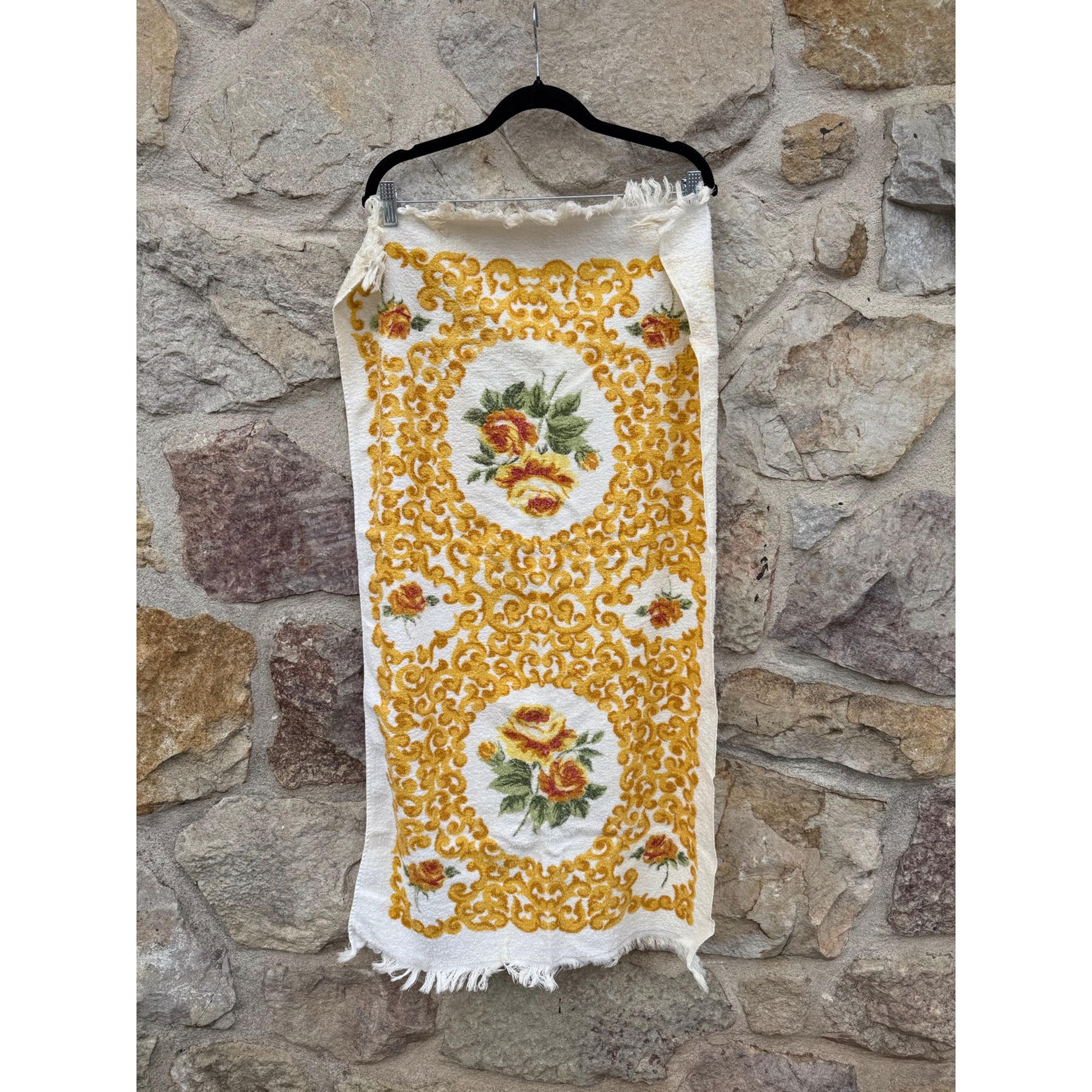 Vintage yellow and gold rose bath towel - Cannon