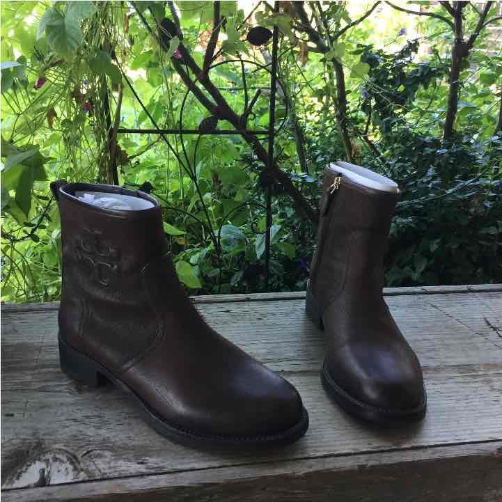Tory burch brown leather boots