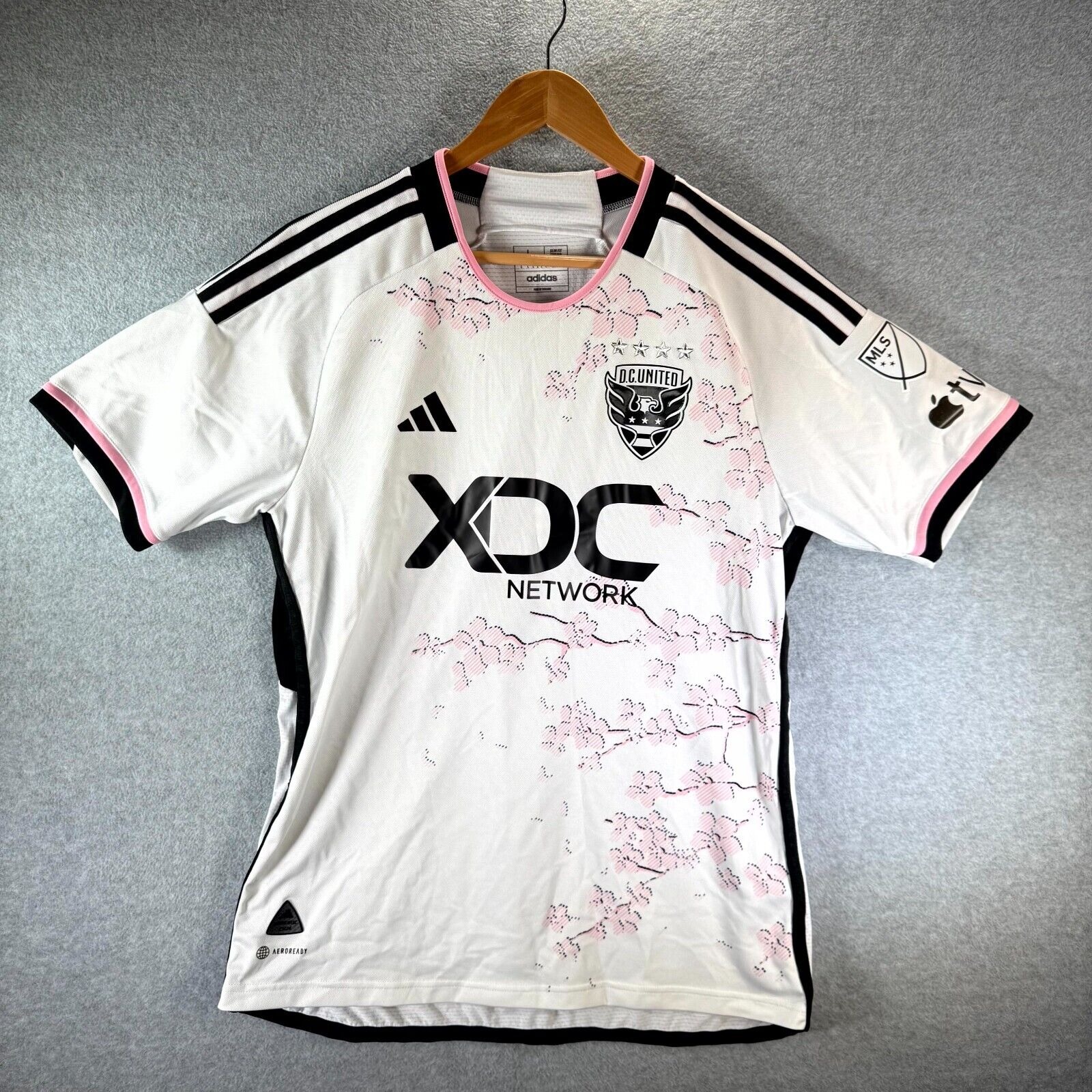 Adidas Jersey Men's Large White D.C. United Slim Fit Cherry Blossom Print V-Neck