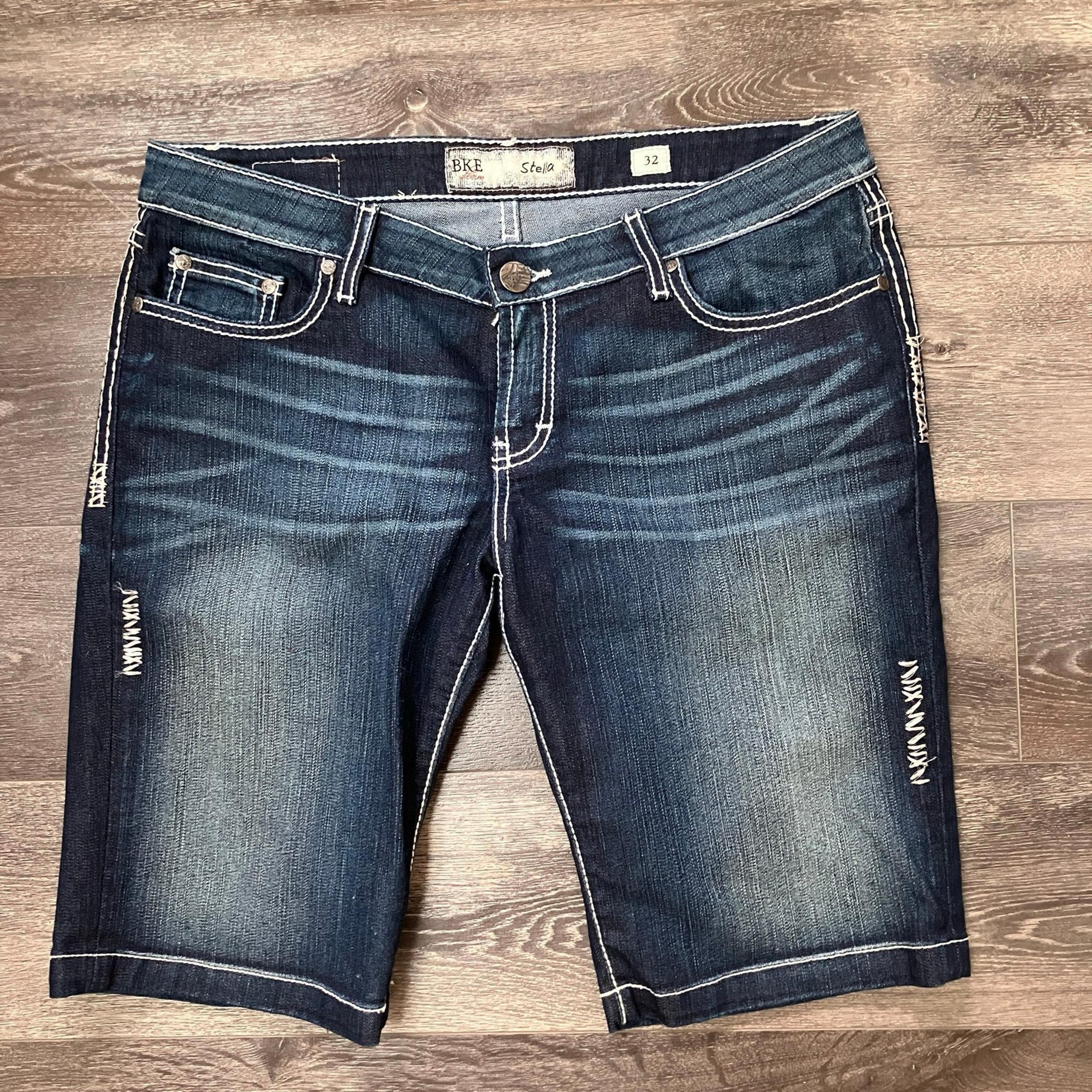 Women's BKE Stella Bermuda Shorts Size 32 Rhinestones