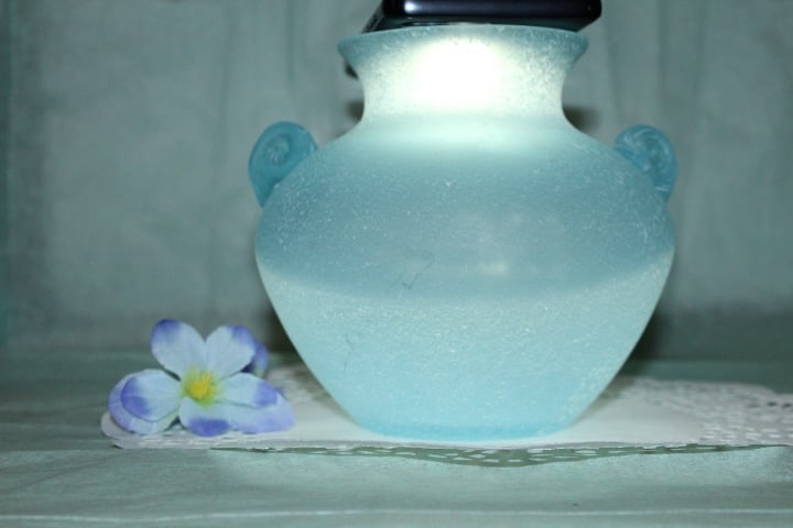 VTG 80s ITALIAN SCAVO FROSTED SKYBLUE APPLID HANDLE WHEAT GLASS VASE EC