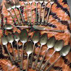 1847 Rogers Bros. Eternally Yours IS Silverware Mixed Set