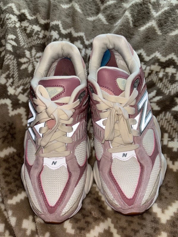 New Balance 9060 us women’s size 9.5