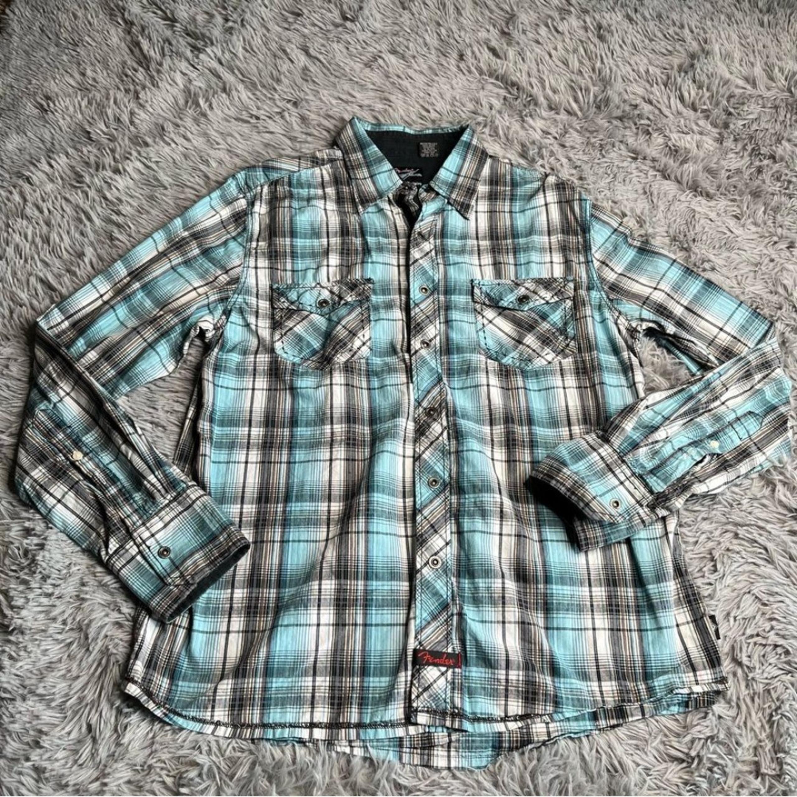 Fender Shirt Men’s Large Button Up Plaid Long Sleeve Blue Emblem Embroidered