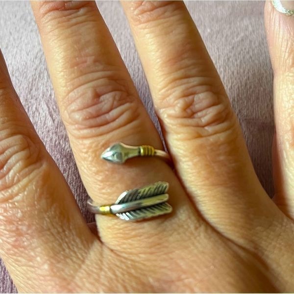 The Arrow Adjustable ring in 925 silver and 14k yellow gold plated accents