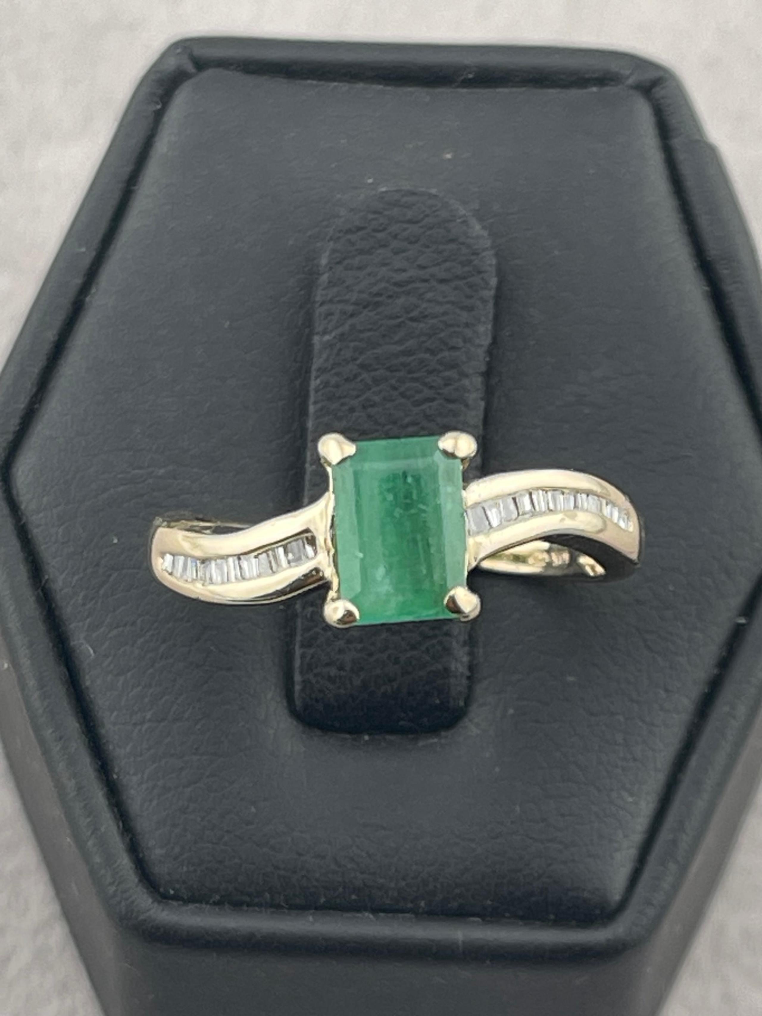 Vintage art deco 1 carat and 1/3 carat tdw diamond, ring, 14 karat yellow gold