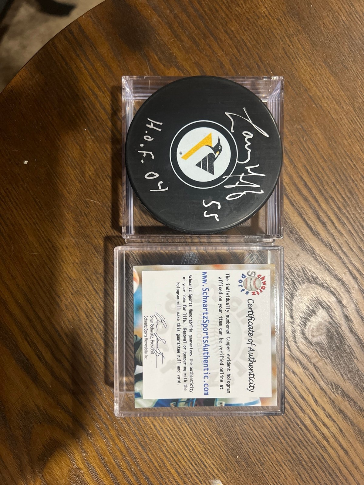 Larry Murphy signed puck with Hall of fame inscription