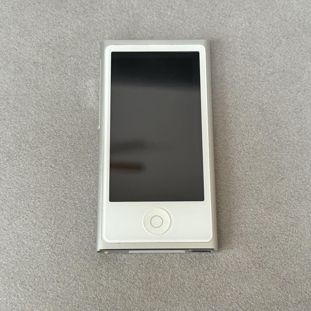 Apple 7th Generation iPod nano 16GB Silver MD480J