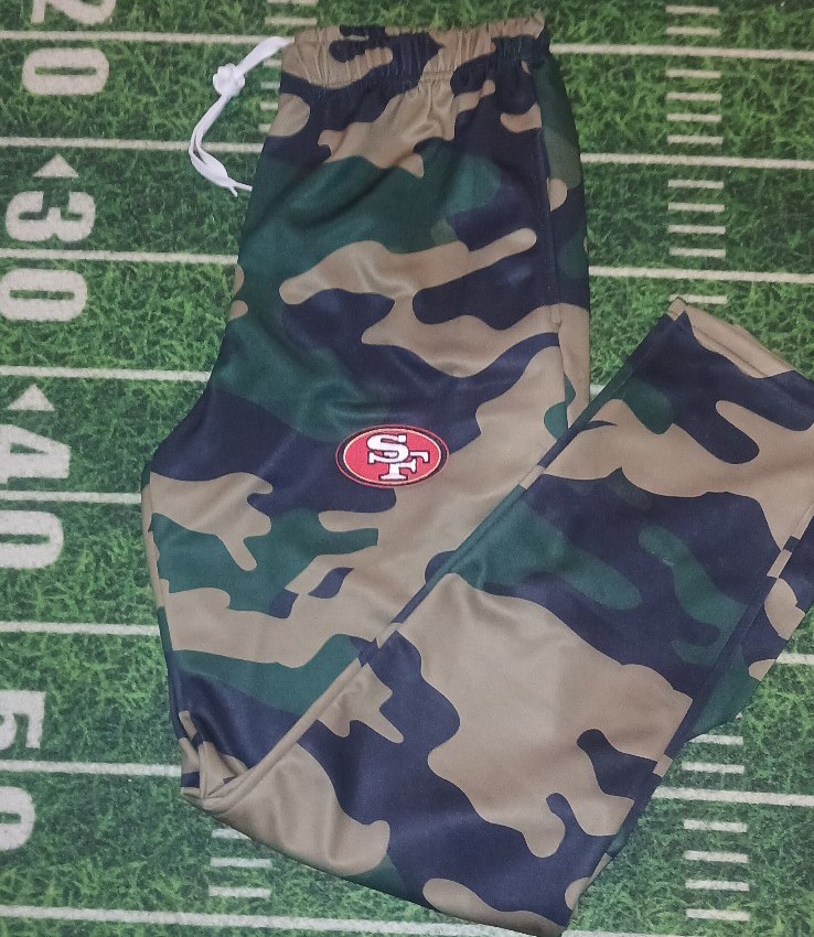 San Fransisco 49ers Men's Army Camo Dri Fit Poly Performance Joggers Sweatpants.