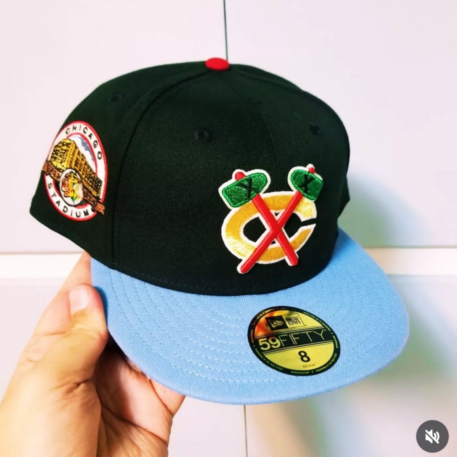 Chicago Blackhawks New Era Fitted Hat Size 8