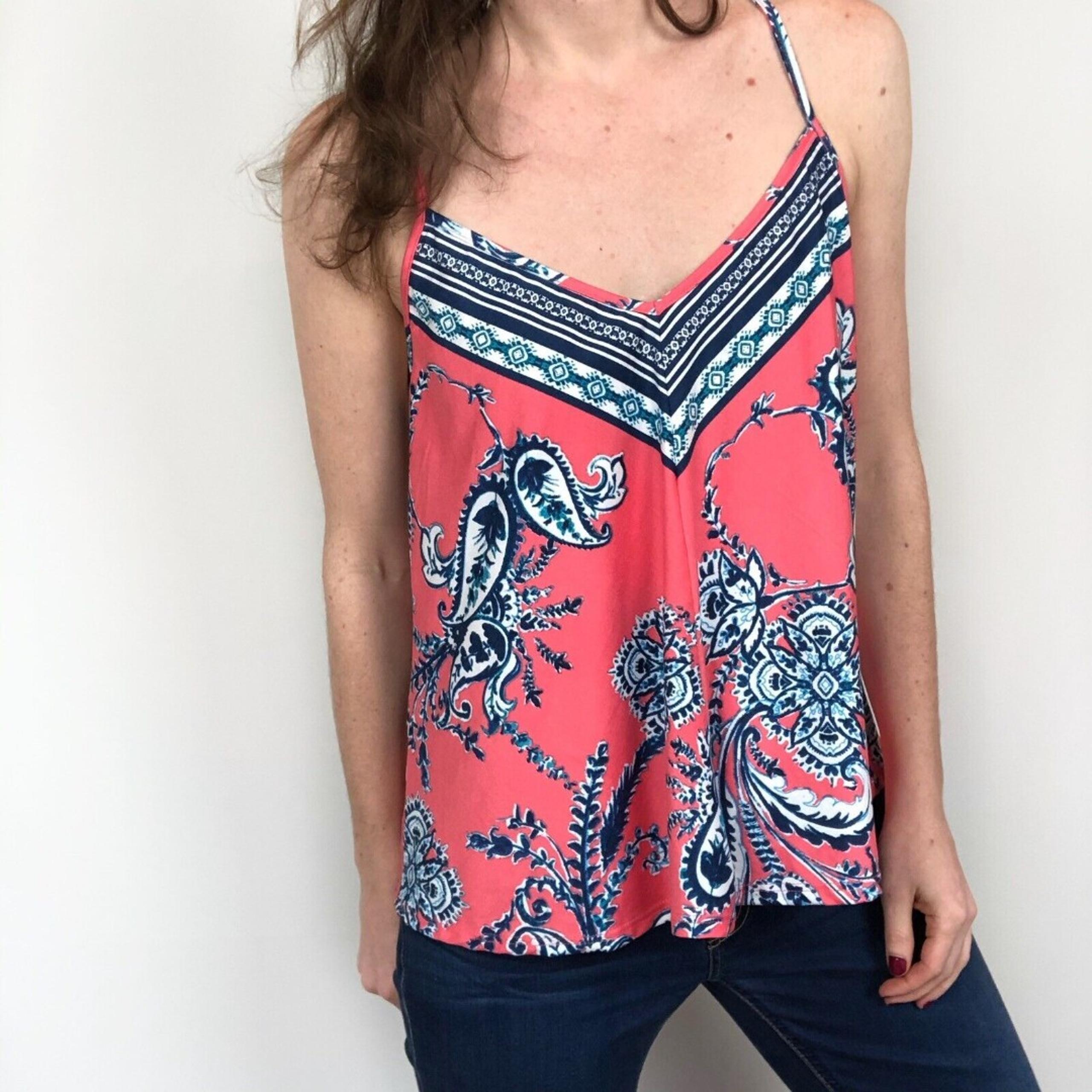 NWOT In Bloom by Jonquil Pink Blue Floral Crochet V-Neck Tank Top Women's Small